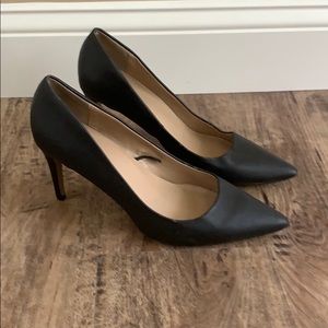 MNG Touch black pump